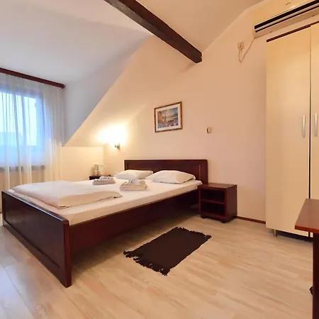 & Stojic Gostinjska kuća 2*