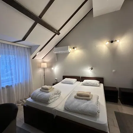 Guest house & Stojic 2*