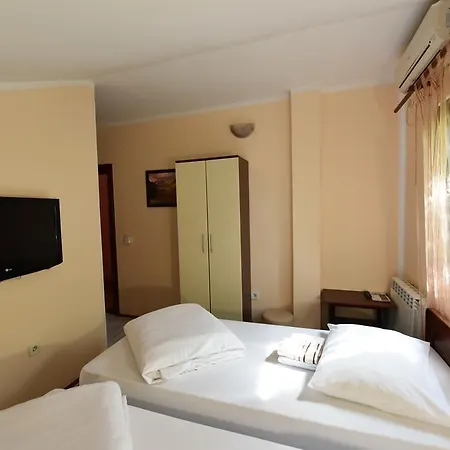 Guest house & Stojic 2*